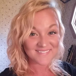 Meet your Posher, Cortney